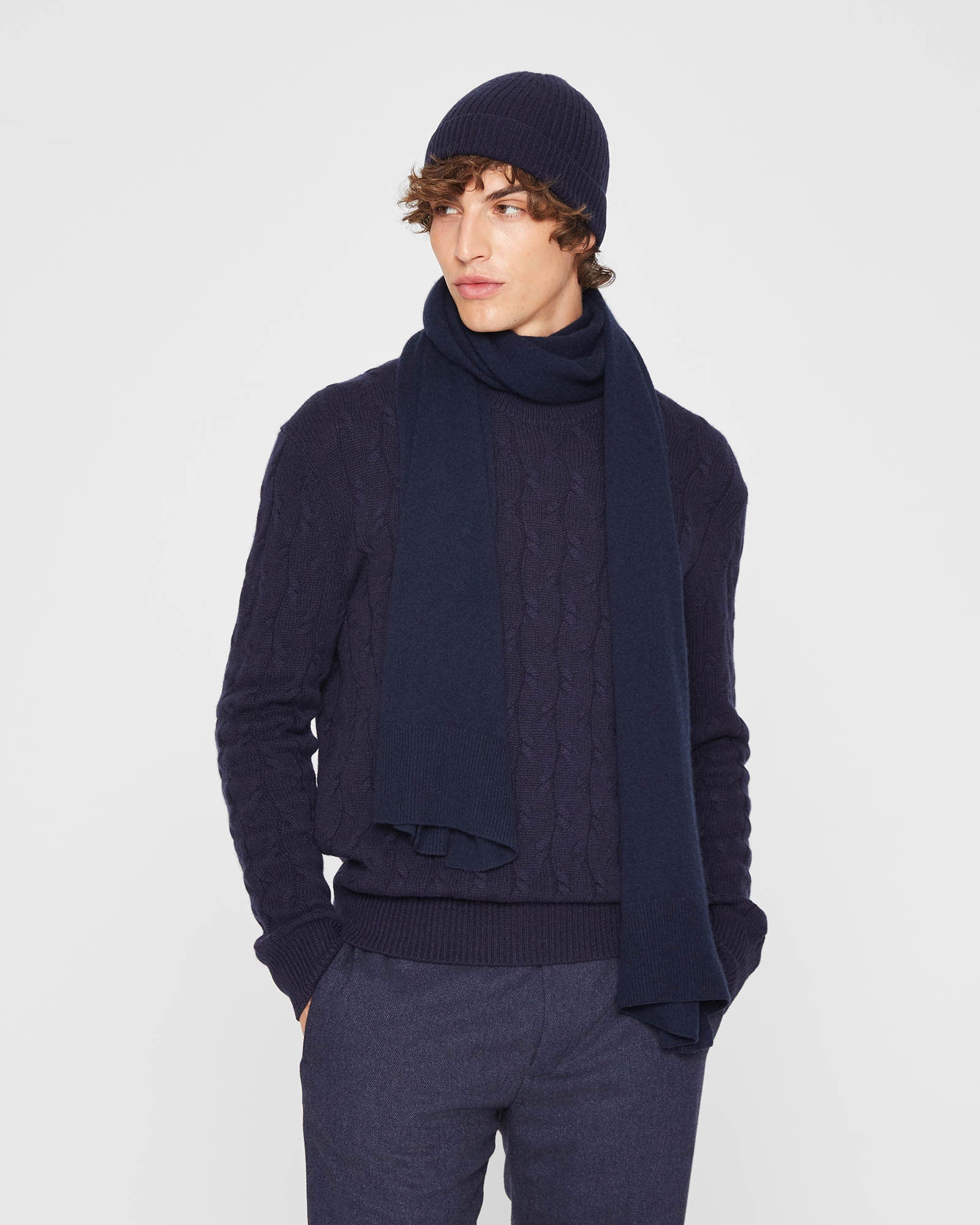 Kensington Cashmere Scarf - Image 5
