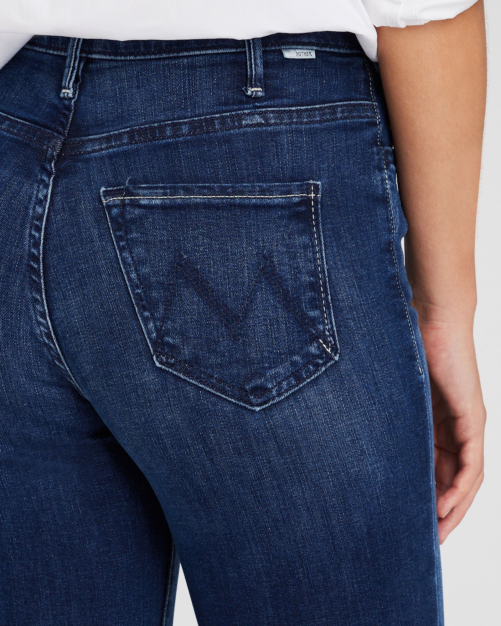 MOTHER The Hustler Ankle Jeans - Image 3