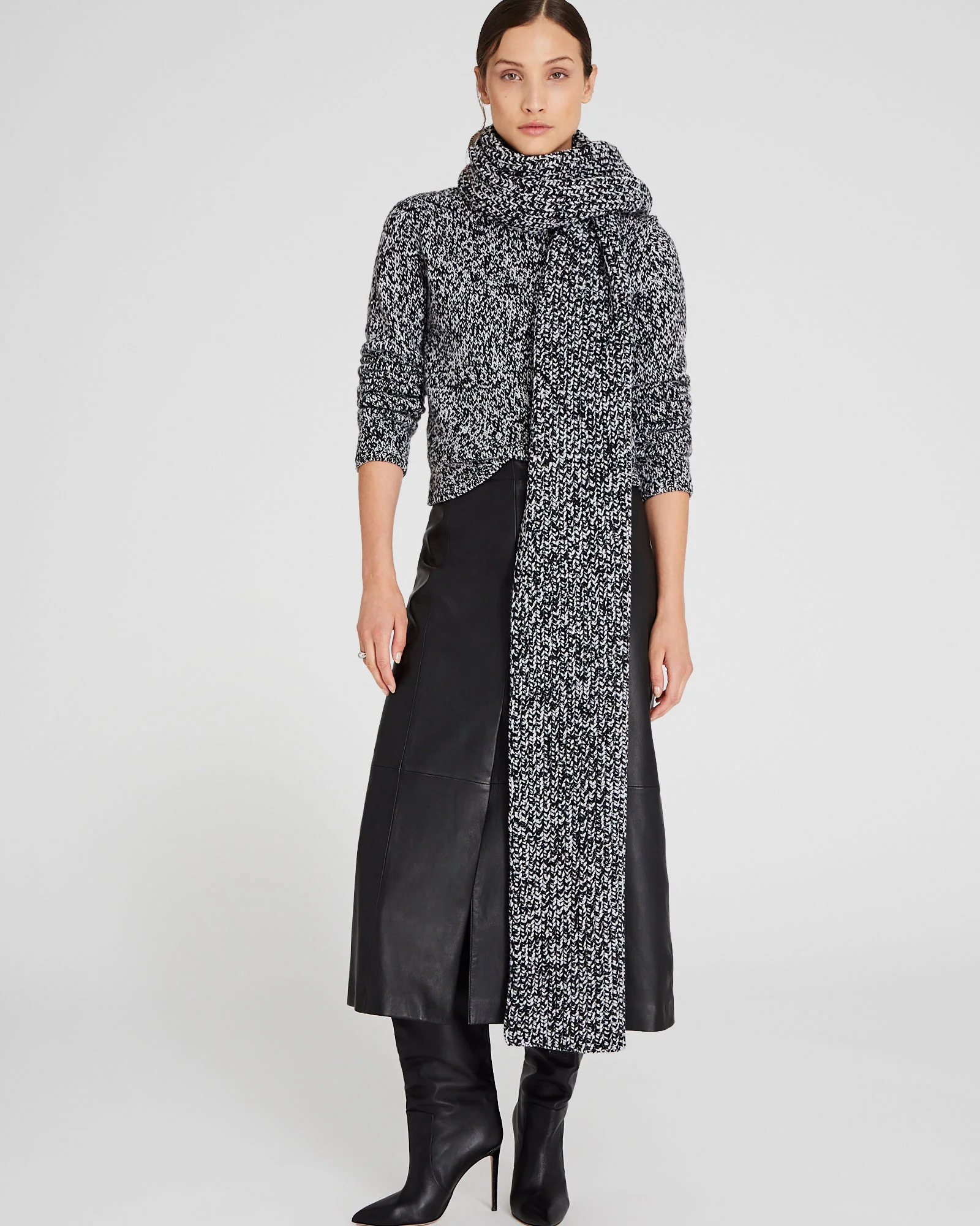 Wool Blend Ribbed-Knit Scarf - Image 3